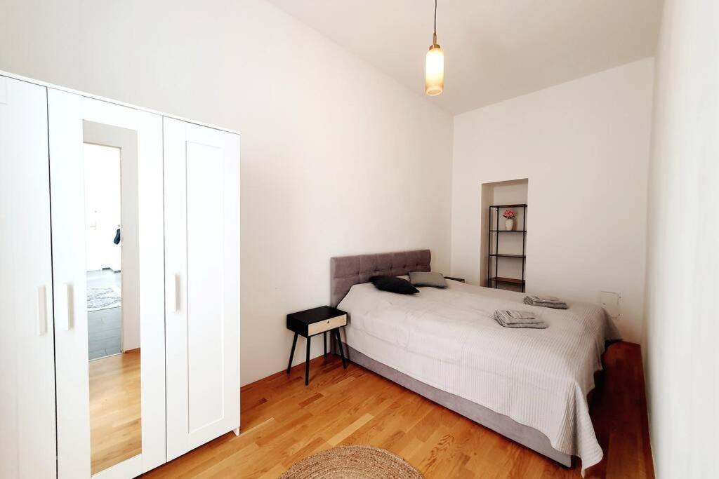 Savoir Vivre Apartments Rosinagasse เวียนนา ภายนอก รูปภาพ