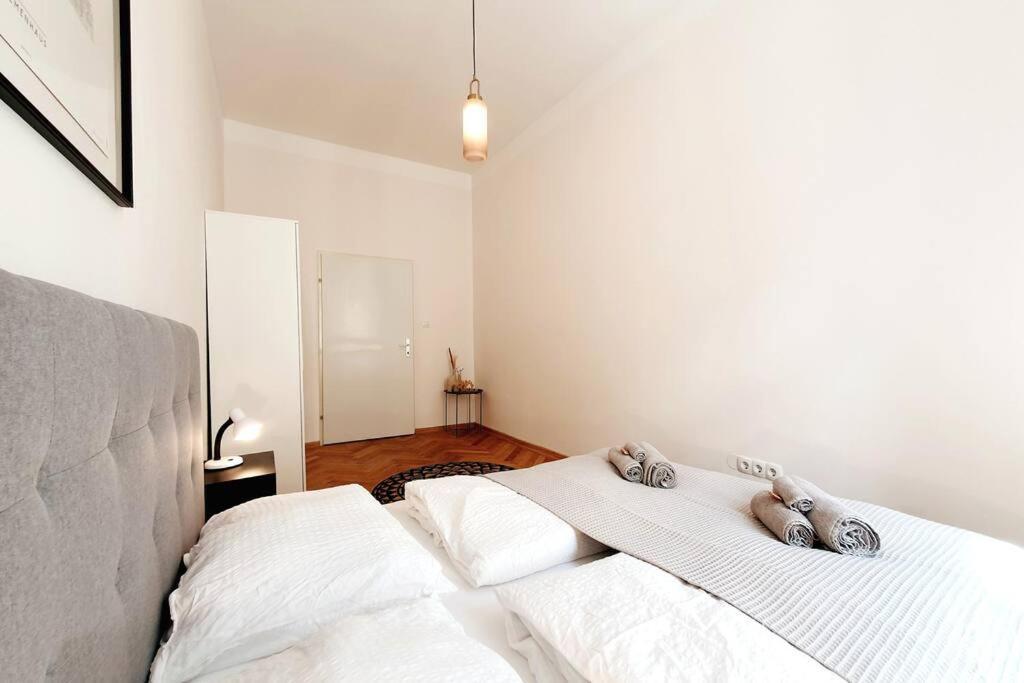 Savoir Vivre Apartments Rosinagasse เวียนนา ภายนอก รูปภาพ