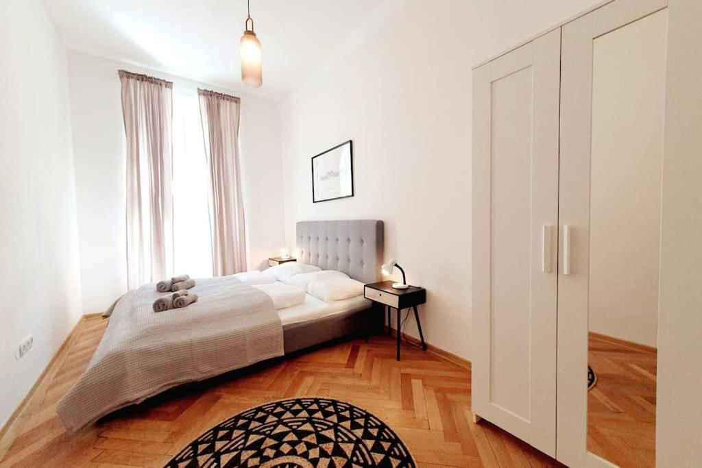 Savoir Vivre Apartments Rosinagasse เวียนนา ภายนอก รูปภาพ